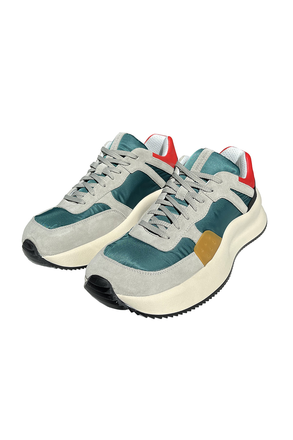 Sneakers – Onlinestore